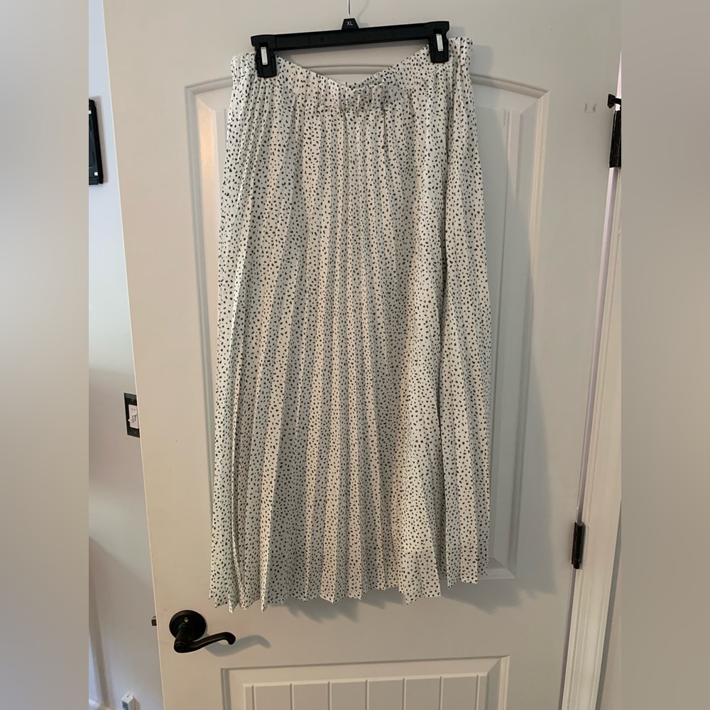 A new day Pleated Chiffon Midi skirt